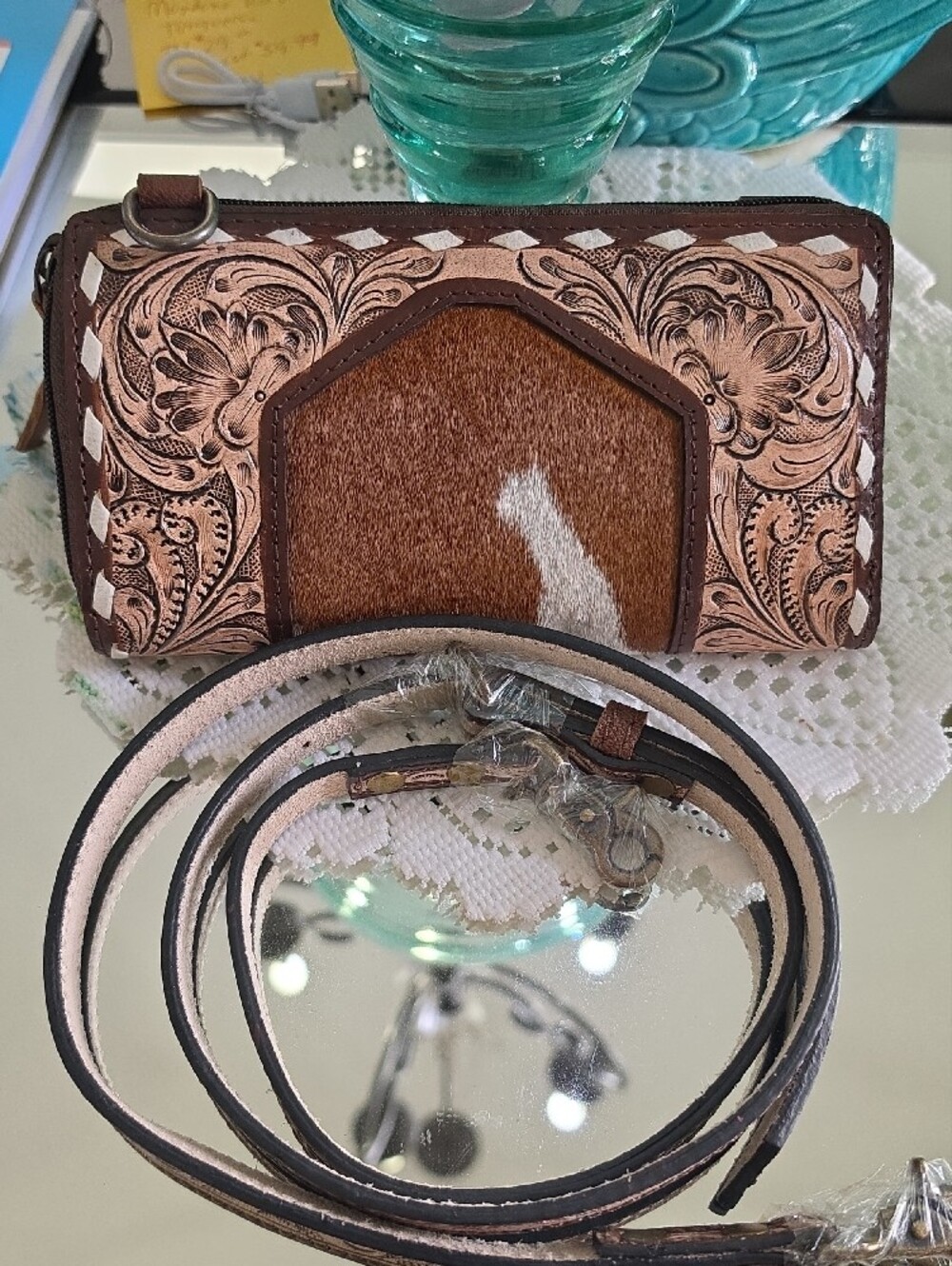 Wrangler Brown and White Tooled Leather Cowhide Wristlet And Crossbody - Picture 2 of 5